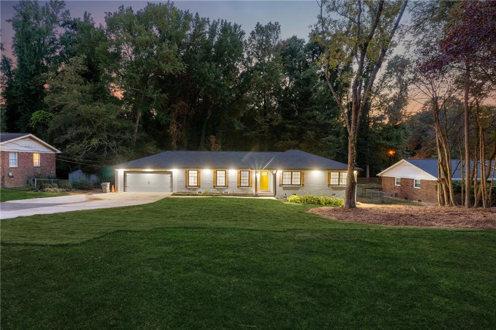 2055 Oak Rd, Snellville, GA 30078