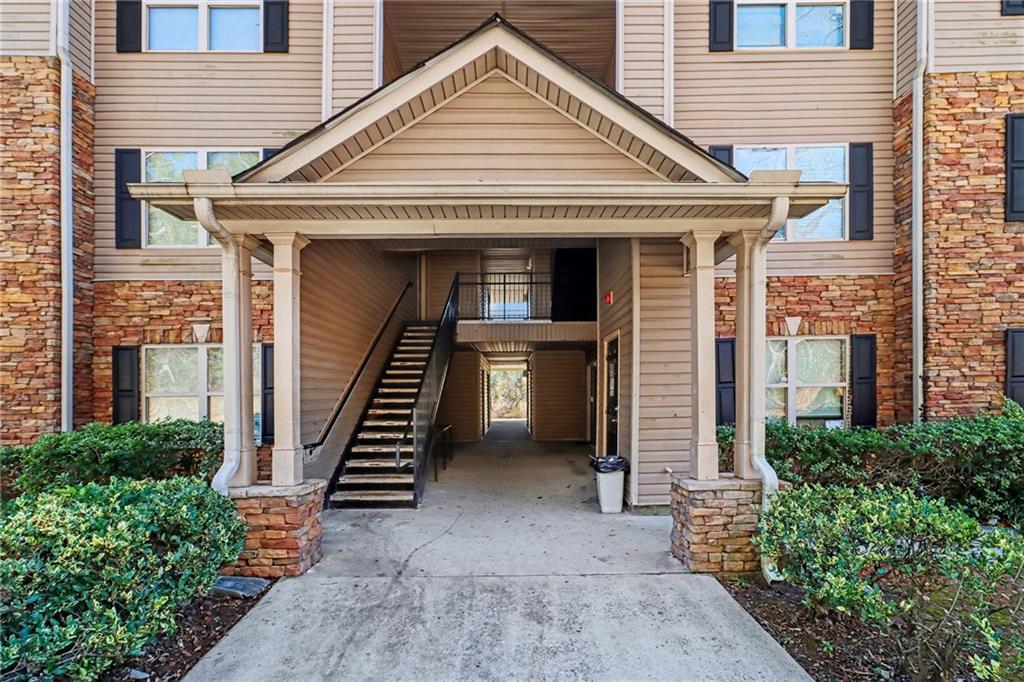 5303 Fairington Club Dr., Lithonia, GA 30038