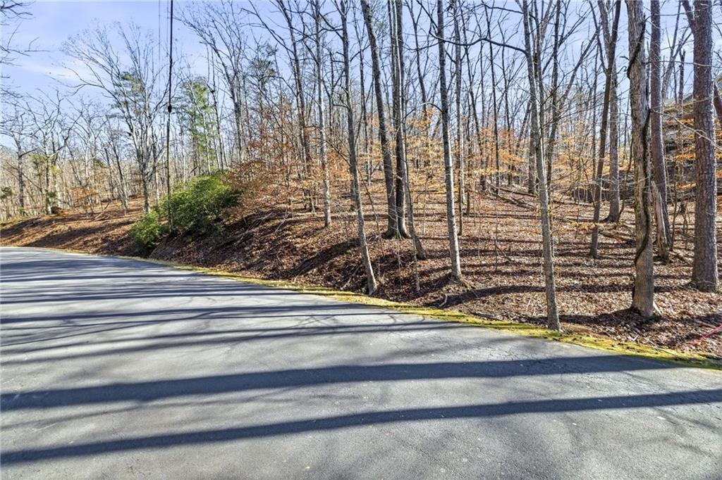 285 Hillside Dr., Waleska, GA 30183