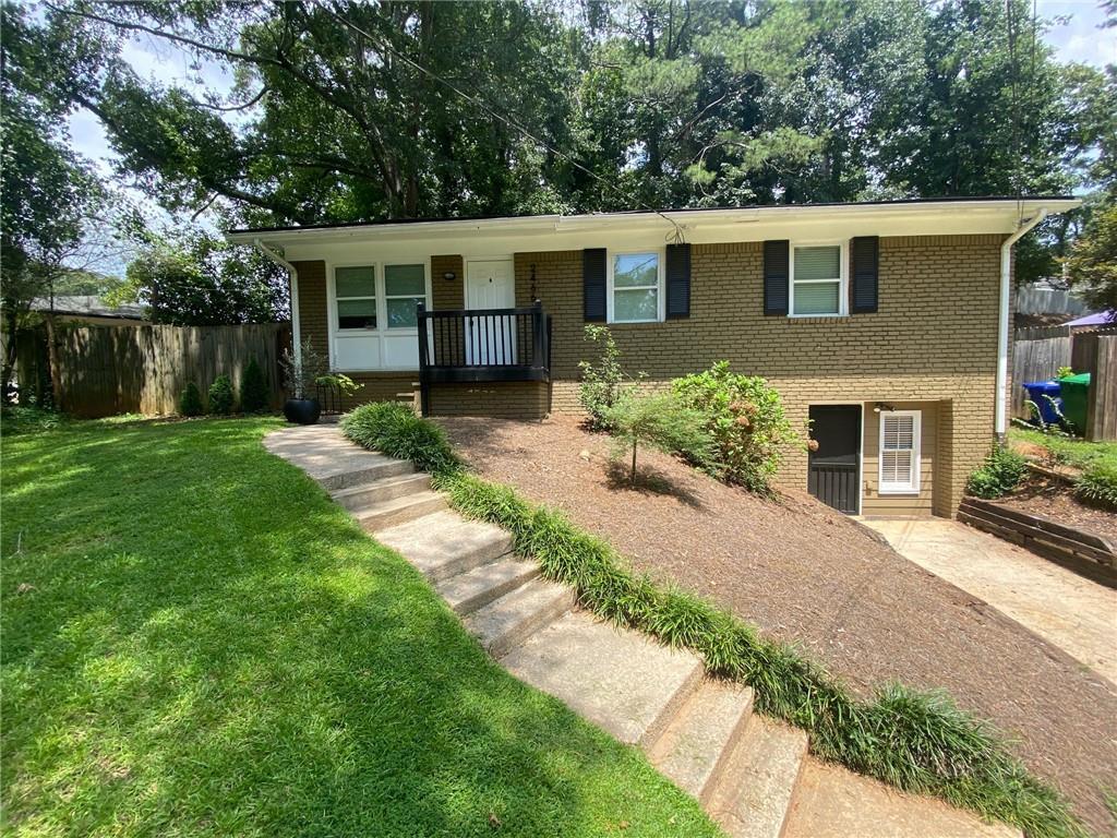 2466 Bouldercliff Way, Atlanta, GA 30316