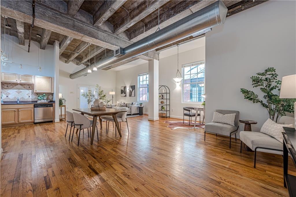 1801 Liberty Ln., Roswell, GA 30075