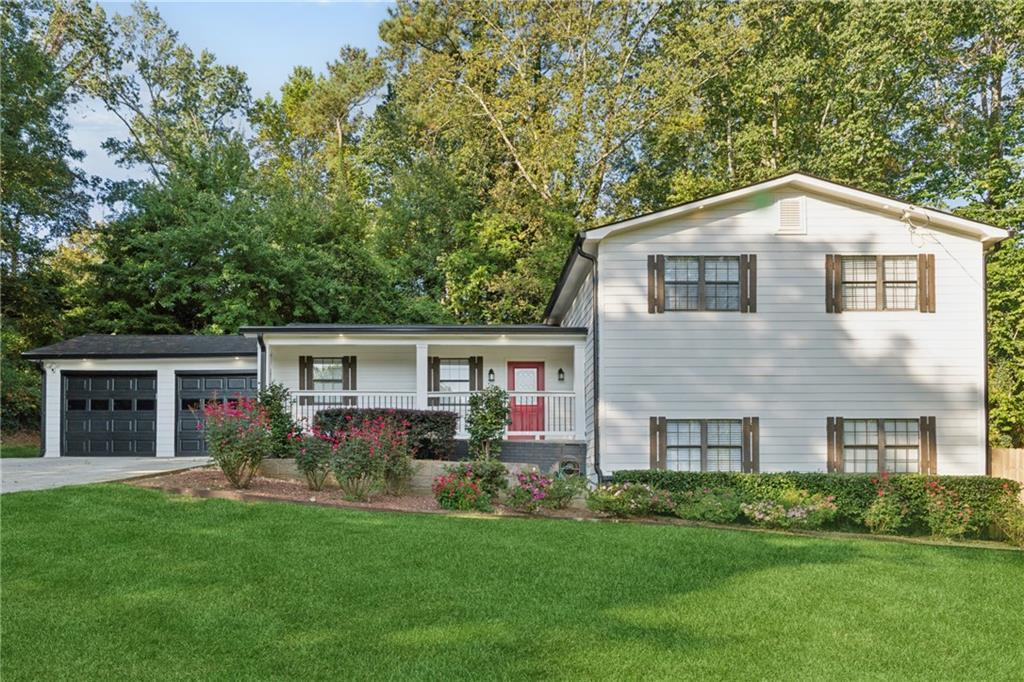 2103 Forest Ct., Snellville, GA 30078