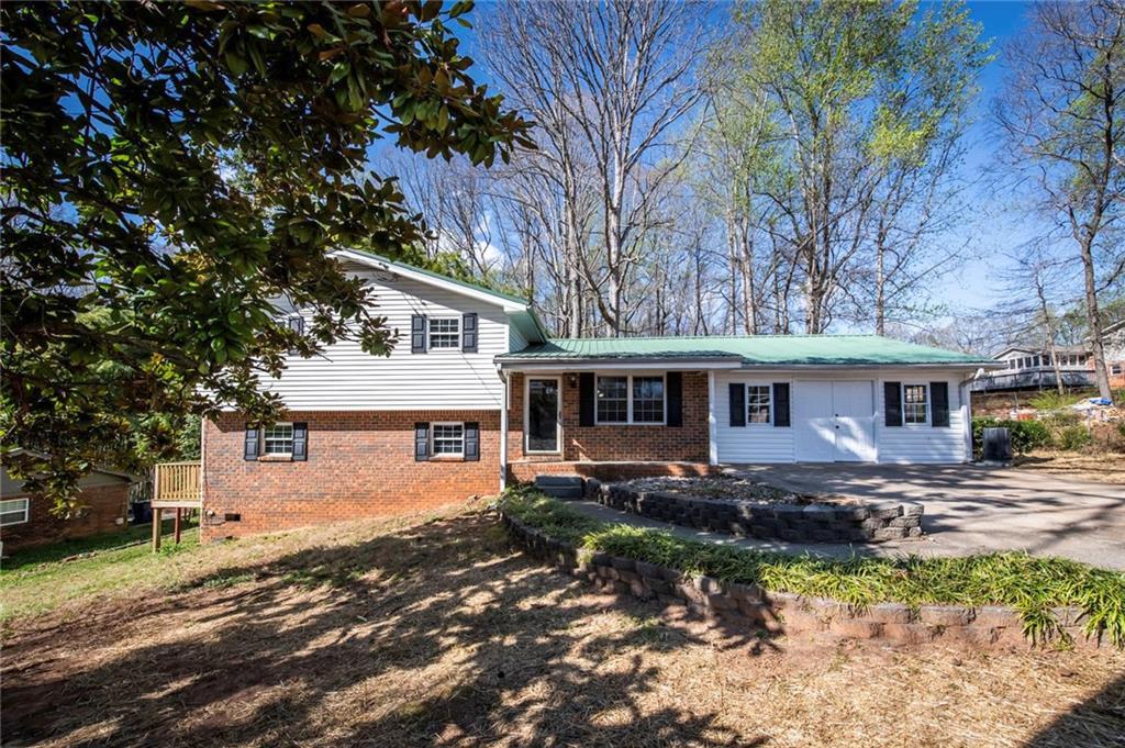 6225 Pebble Dr., Douglasville, GA 30135