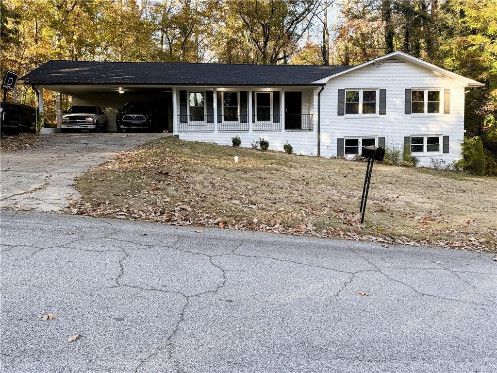 4116 Robert Allen Rd., Douglasville, GA 30134