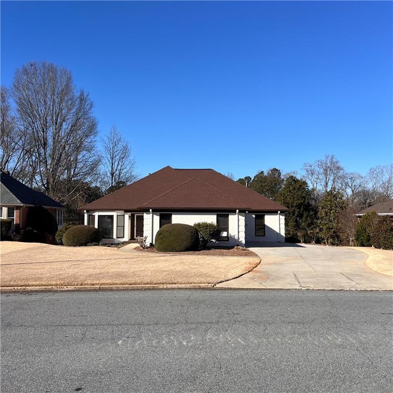 280 North Farm Dr., Alpharetta, GA 30004