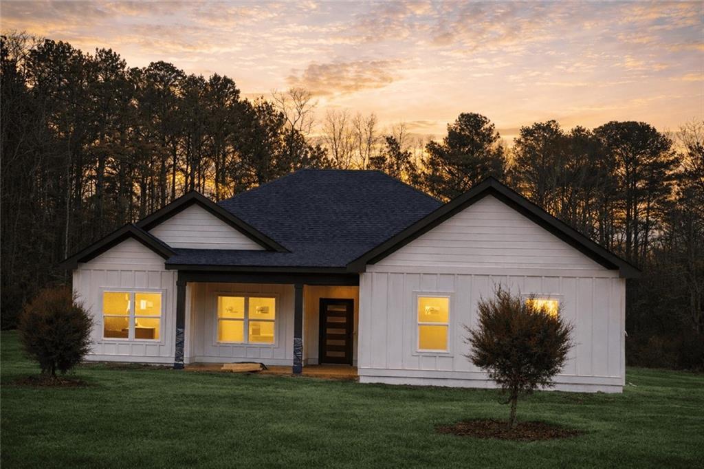 337 W Ridgeway Rd., Maysville, GA 30558