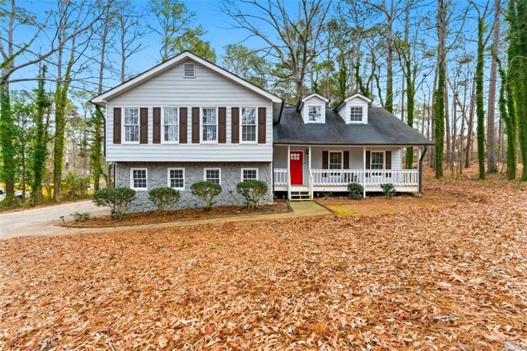 11846 Pine Needle Ln., Hampton, GA 30228