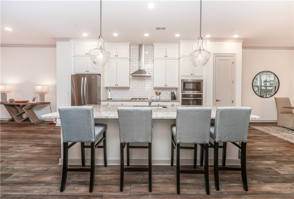 810 Kenway Ave., Alpharetta, GA 30076