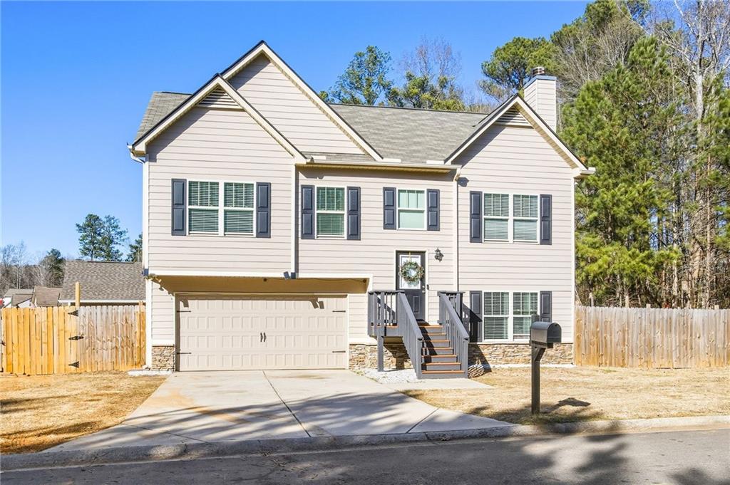 119 Sourwood Ln., Temple, GA 30179