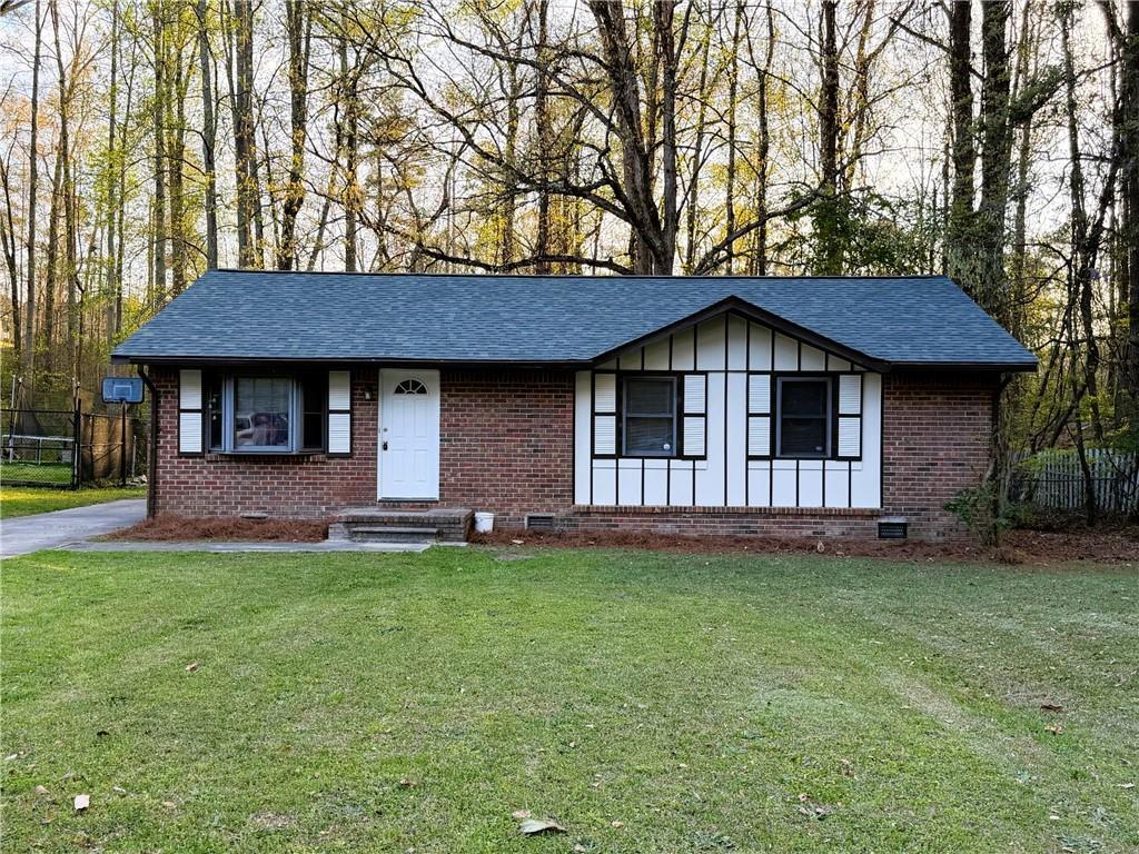 1345 Labelle St., Jonesboro, GA 30238