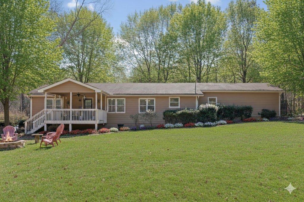 1537 David Lee St., Acworth, GA 30102