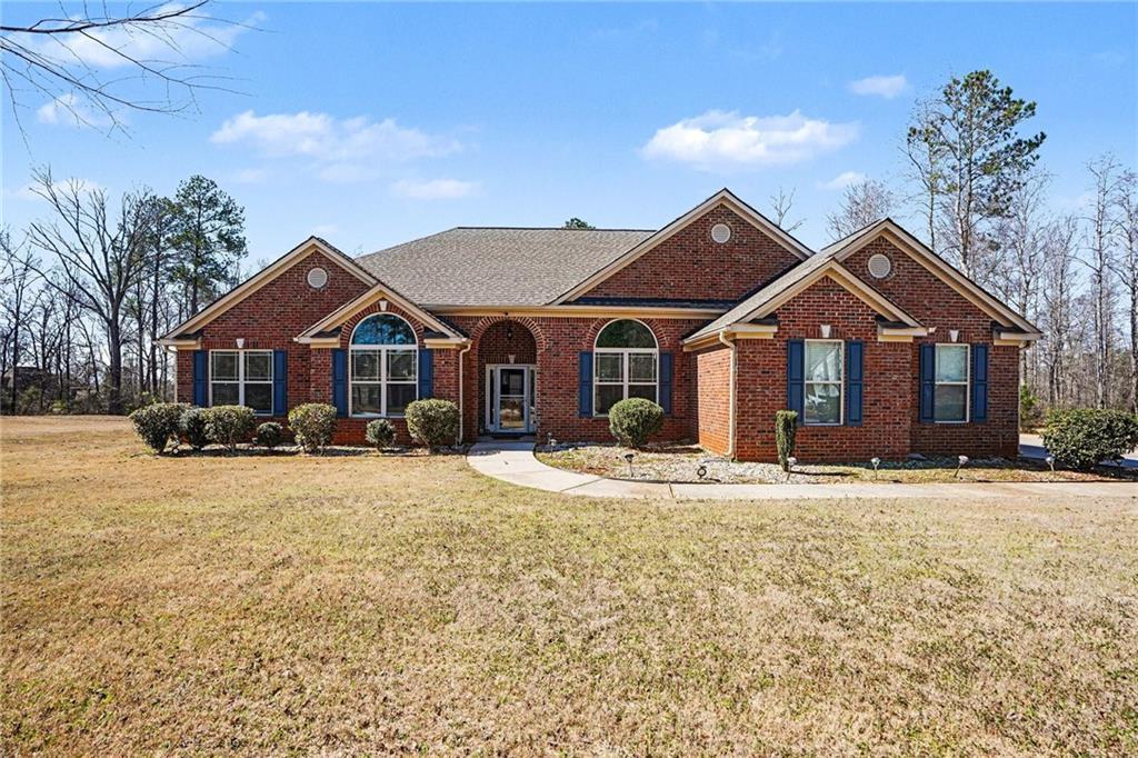 12391 Hillcrest Dr., Hampton, GA 30228