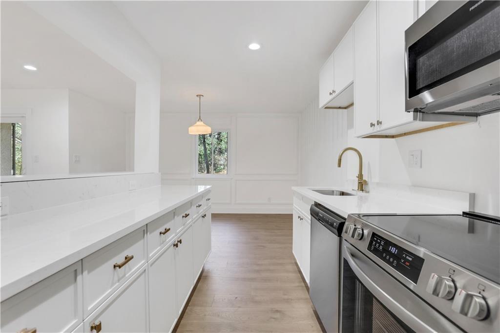 2396 Lawrenceville Hwy. #V, Decatur, GA 30033