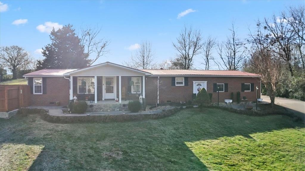 719 Sunlight Rd., Ellijay, GA 30540