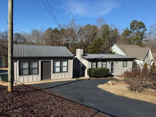 6052 Seminole Dr., Flowery Branch, GA 30542