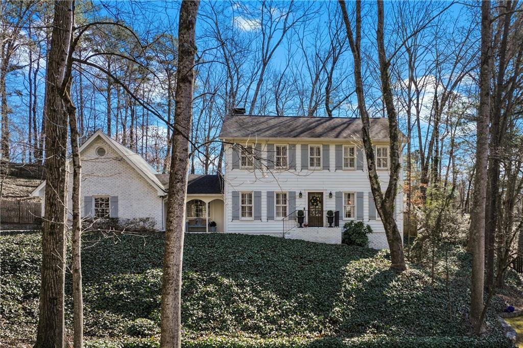 365 Earlston Dr., Atlanta, GA 30328