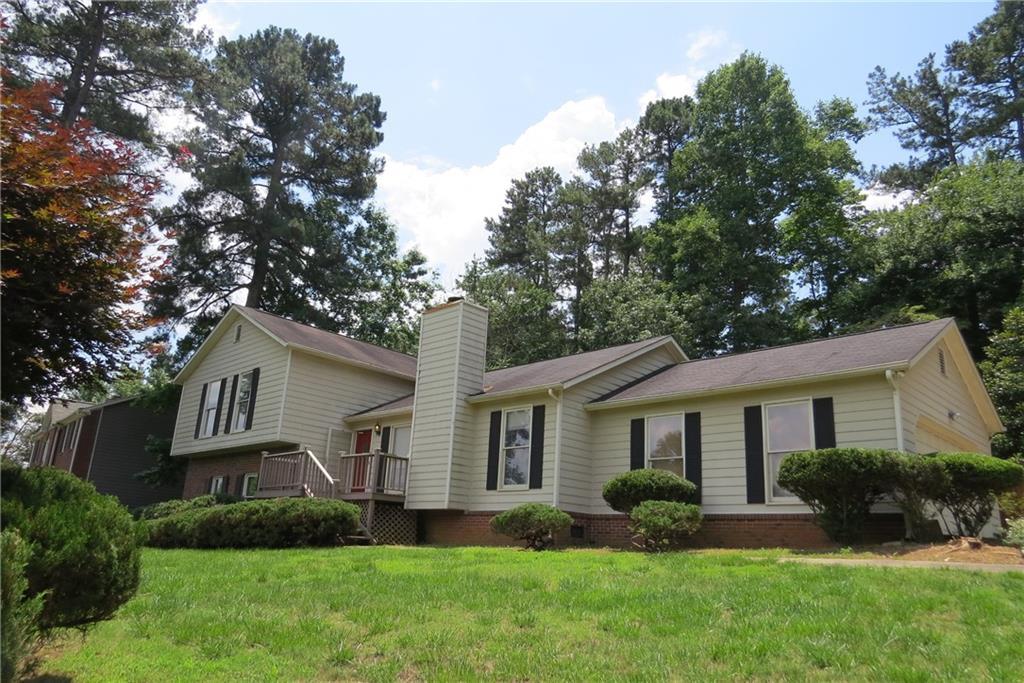 300 Timber Laurel Ln., Lawrenceville, GA 30043
