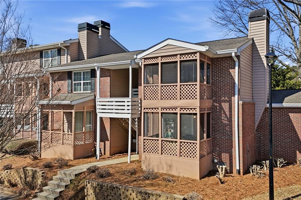 270 Quail Run, Roswell, GA 30076