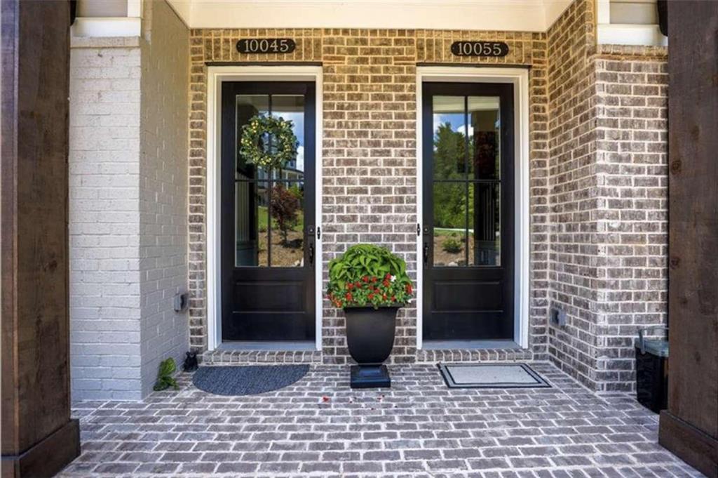 10055 River Rock Dr., Roswell, GA 30076