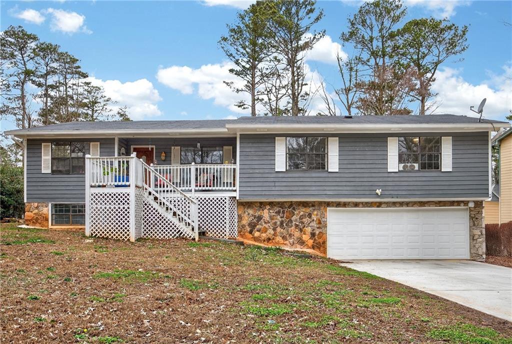 994 Bramwell Ln., Stone Mountain, GA 30083