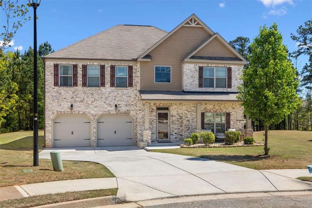 343 Bandelier Cir., Hampton, GA 30228