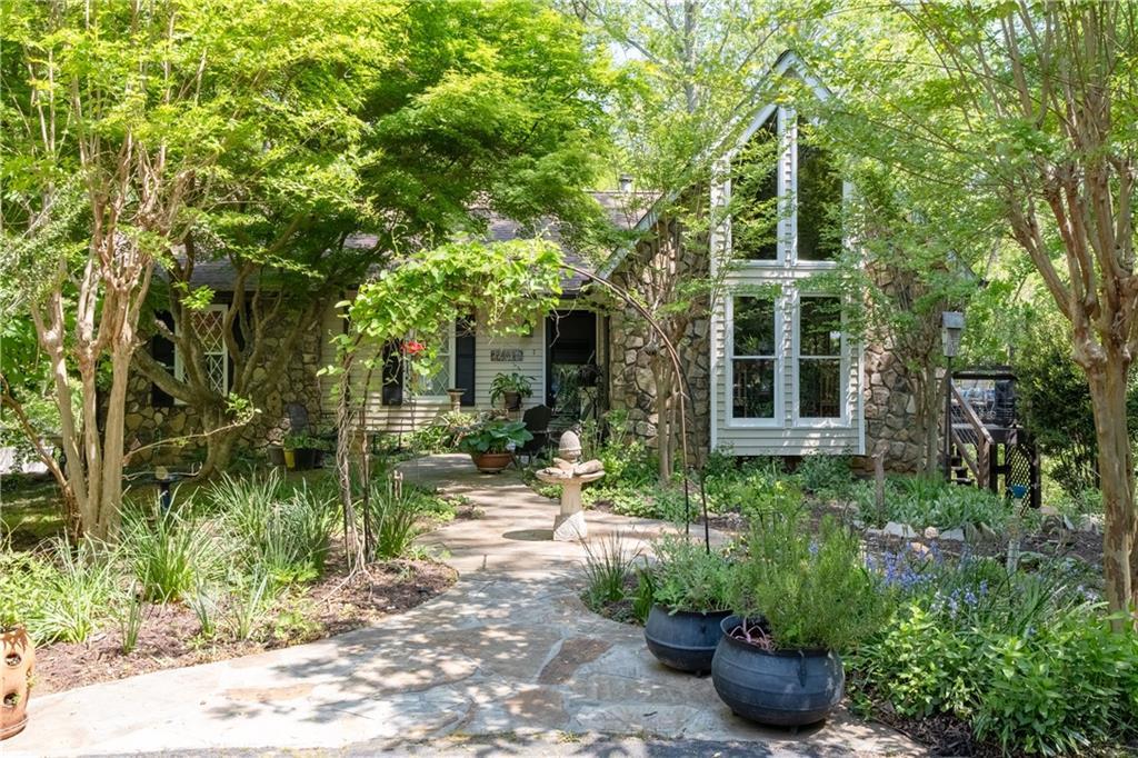 511 Oakdale Rd., Canton, GA 30114