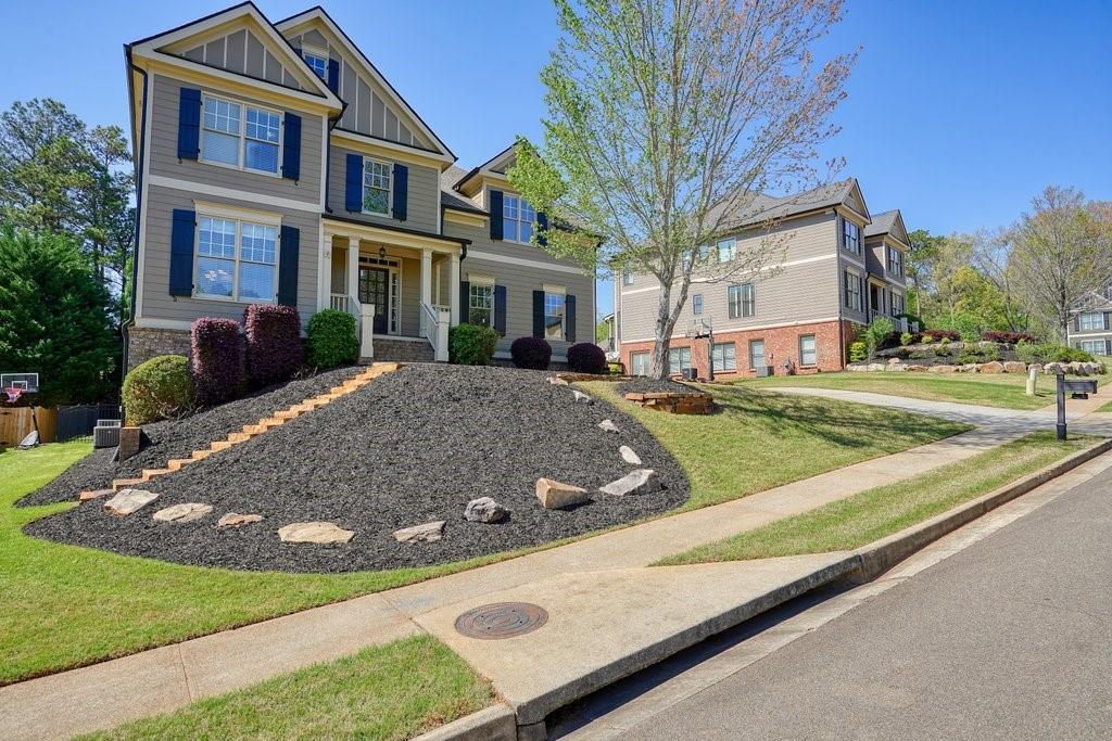 302 Grant Ct., Canton, GA 30114