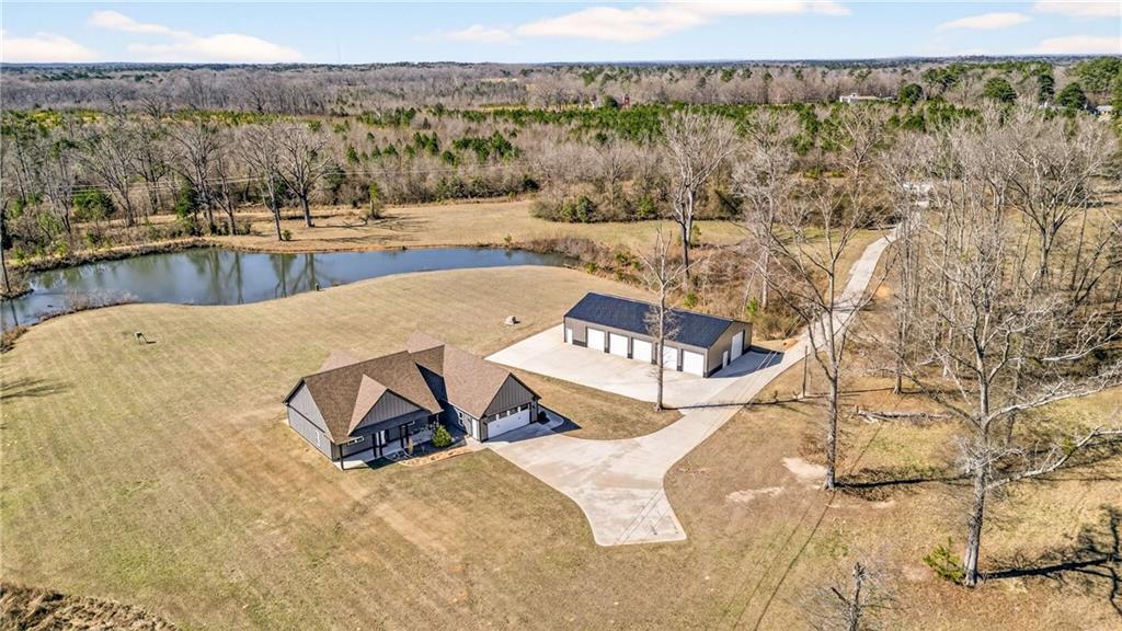 10 Last St., Moreland, GA 30259