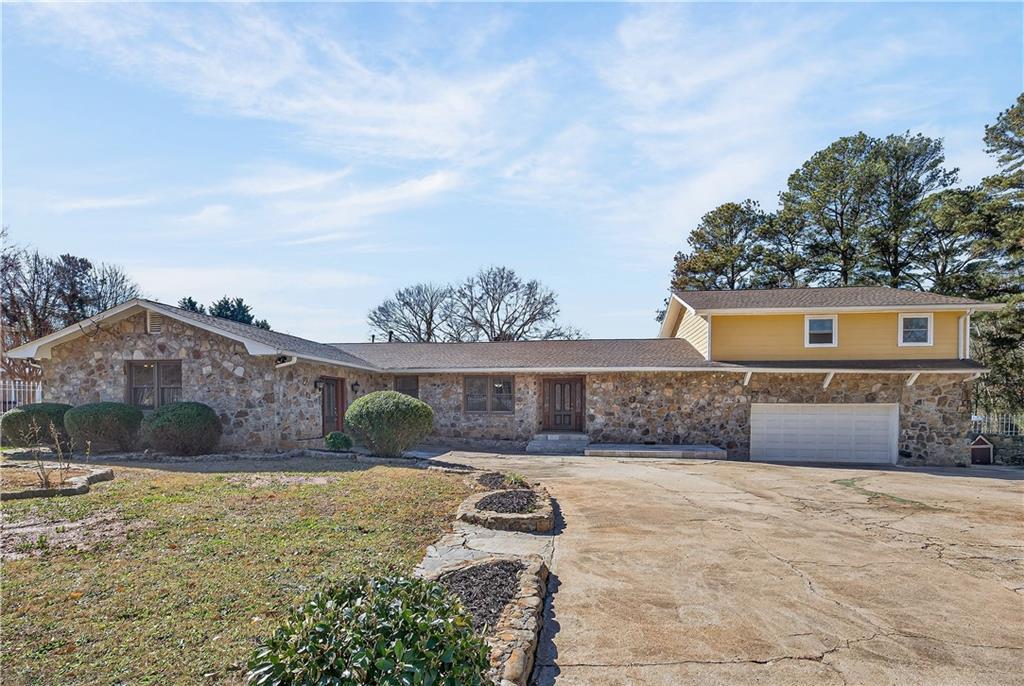 6419 Edenfield Dr., Lithonia, GA 30058