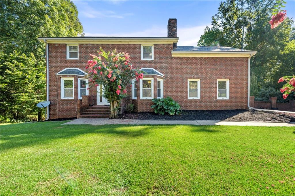 140 Forest Lake Dr., Fayetteville, GA 30215