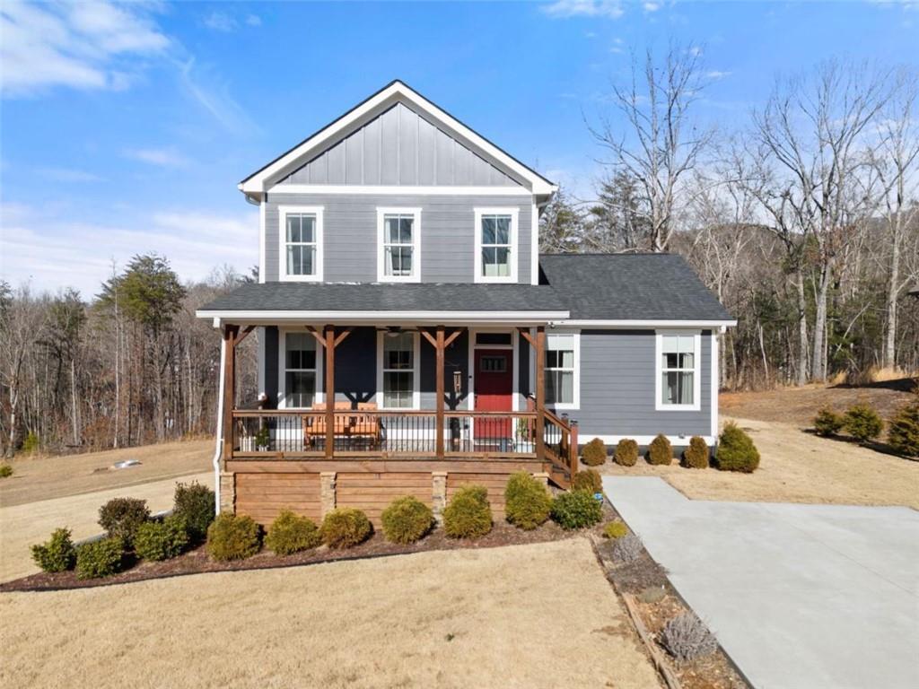 94 Boulder Ln., Cleveland, GA 30528