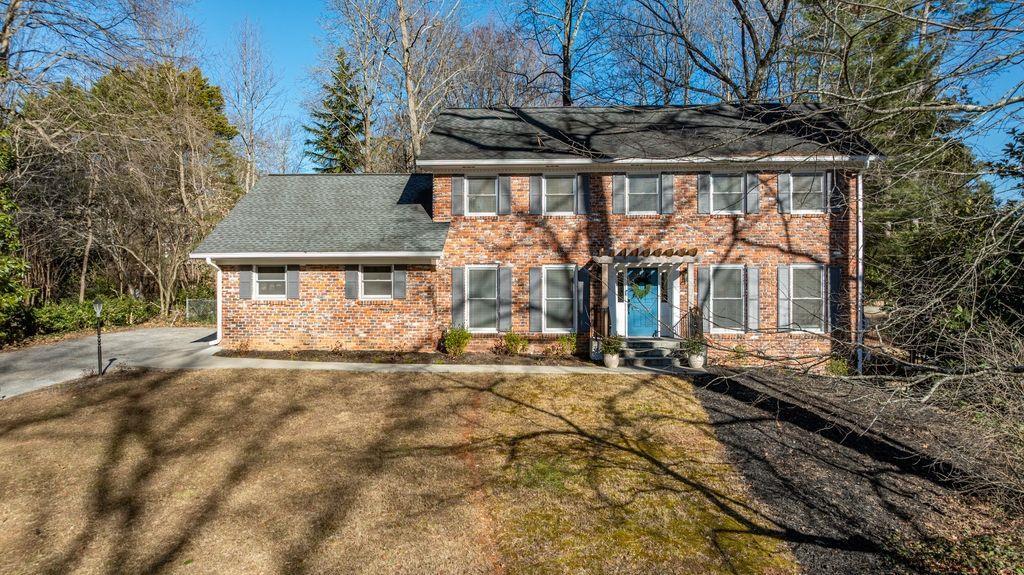 1499 Kings Down Cir., Atlanta, GA 30338