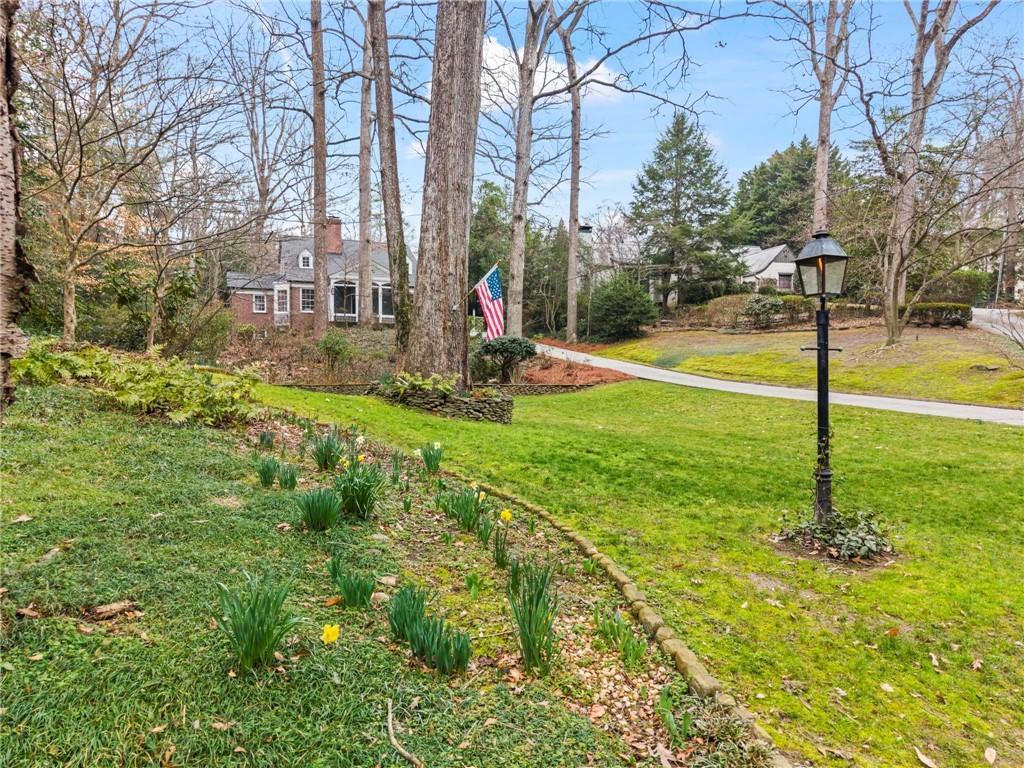 332 Brentwood Dr., Atlanta, GA 30305