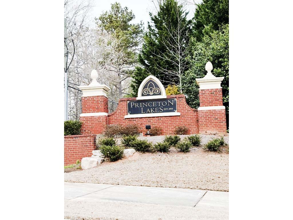 3154 Welmingham Dr., Atlanta, GA 30331