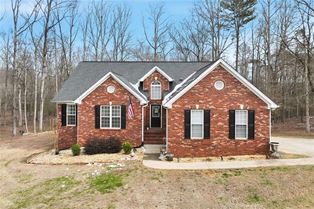 256 Jacob Dr., Hoschton, GA 30548