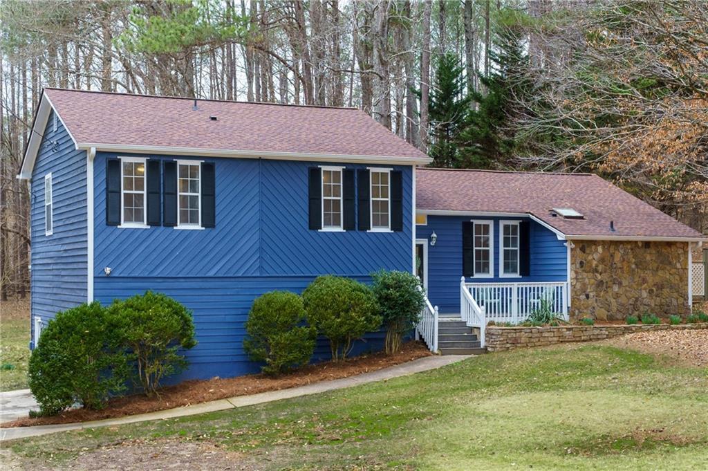 520 Victoria Rd., Woodstock, GA 30189