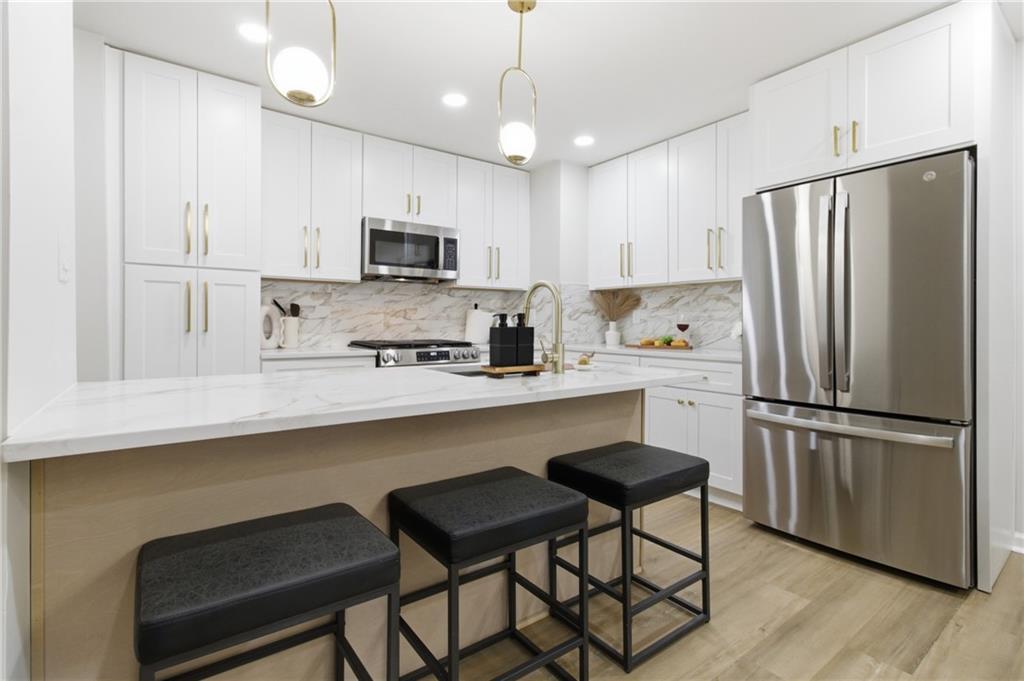 1124 Creatwood Pl., Smyrna, GA 30080