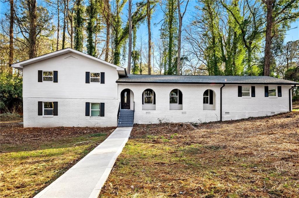 5169 Oxbow Rd., Stone Mountain, GA 30087