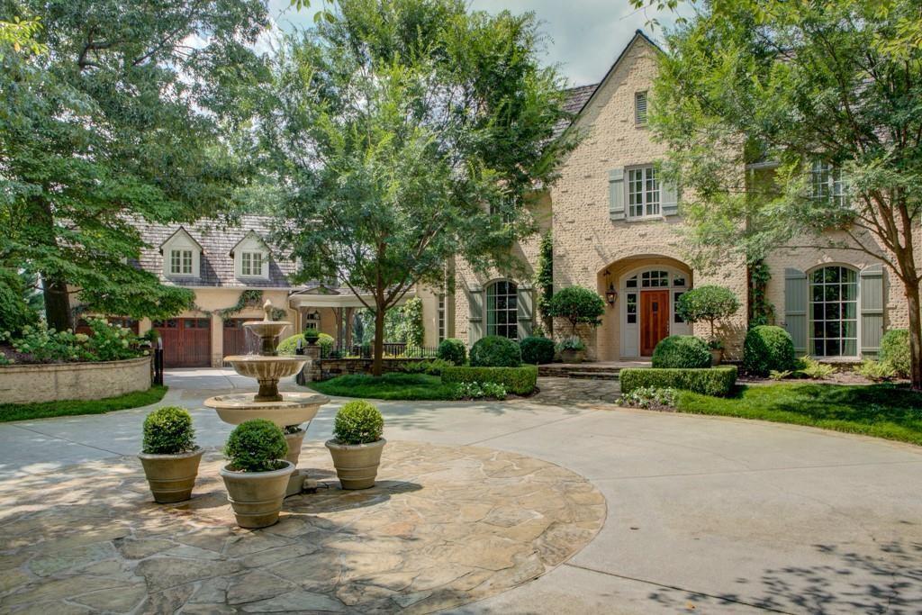 1005 Heards Ferry Rd., Atlanta, GA 30328