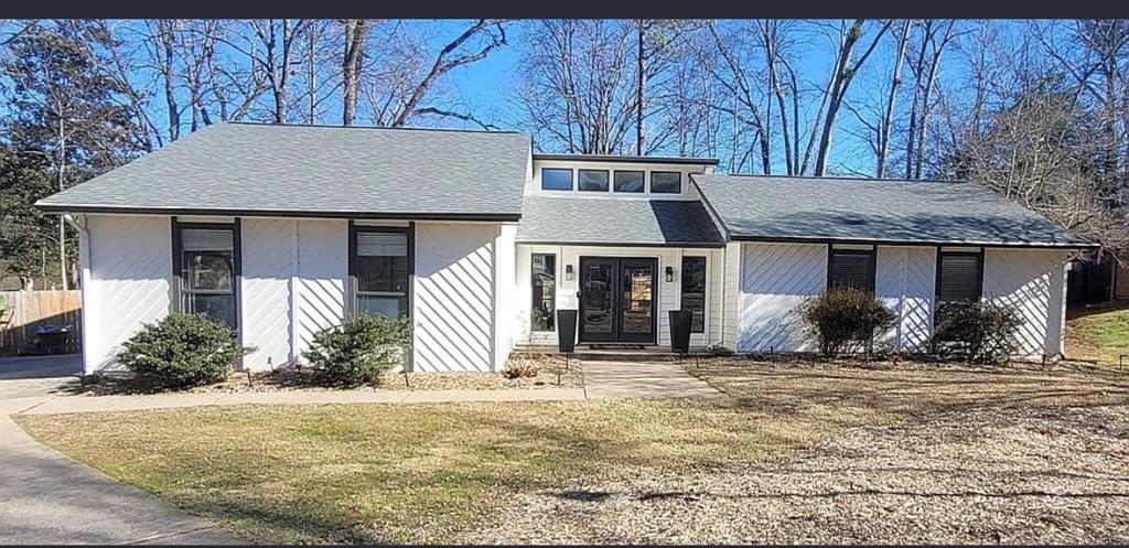 2745 Shadow Pine Dr., Roswell, GA 30076