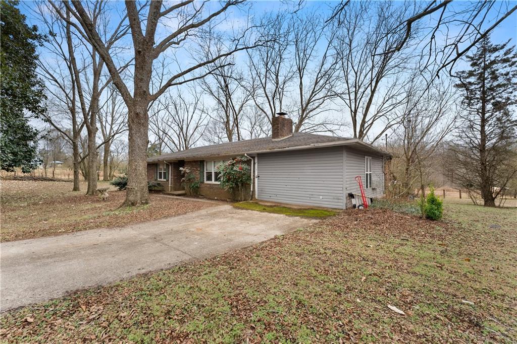 8063 Mud Creek Rd., Alto, GA 30510