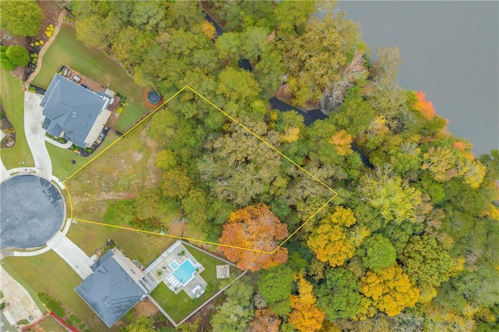 1118 Great Glen Way, Lawrenceville, GA 30045