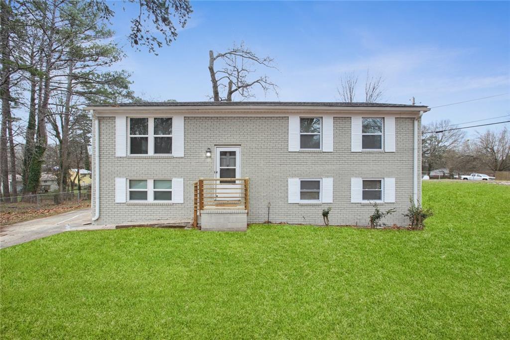 216 Scarsdale Dr., Riverdale, GA 30274