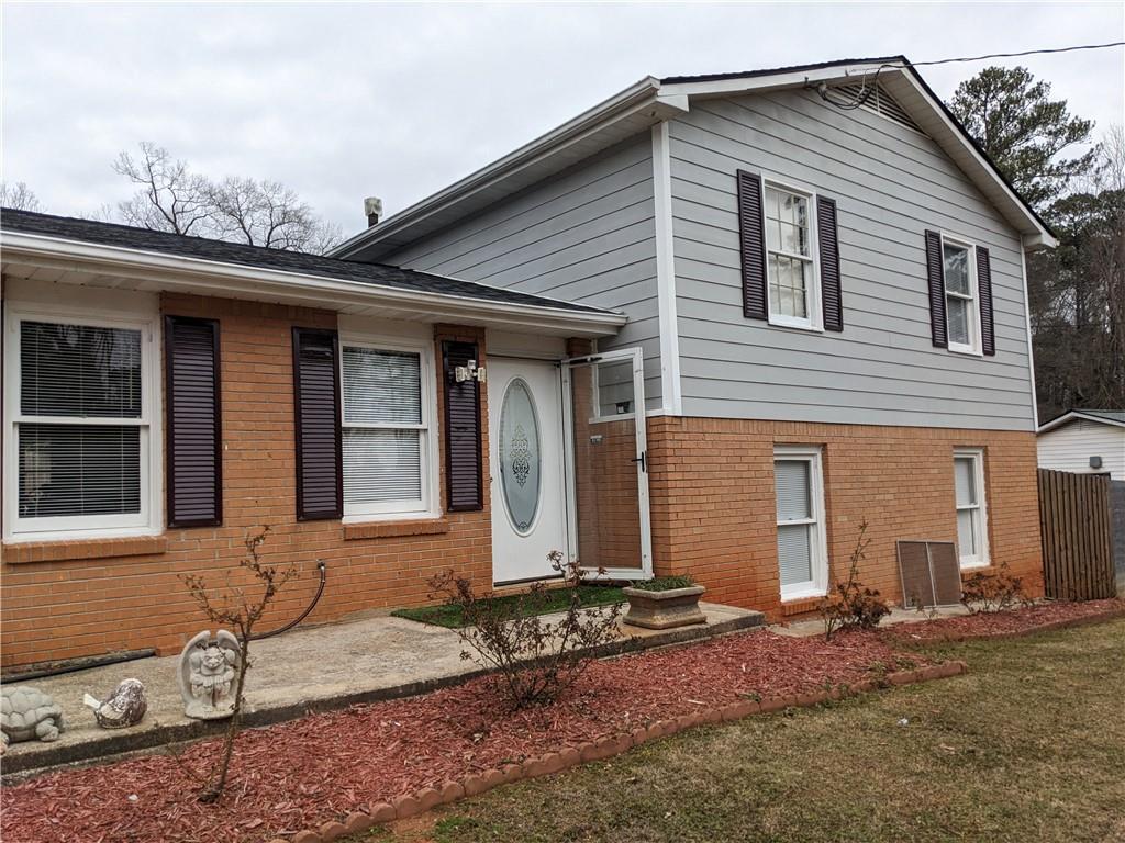 3081 Hillwood Dr., Lawrenceville, GA 30044