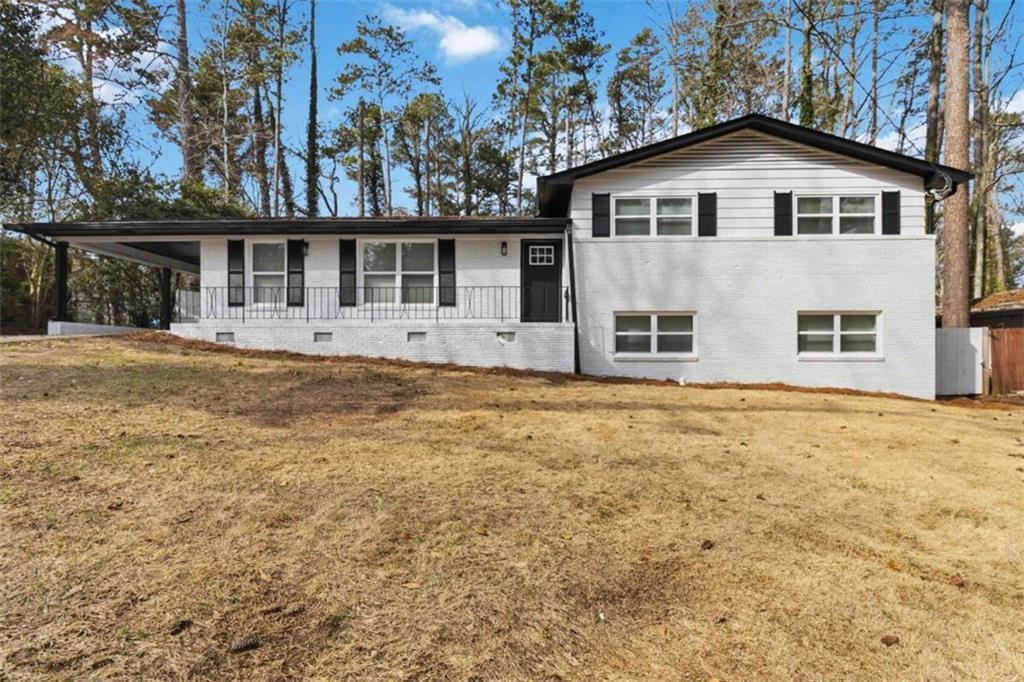 2275 Country Club Ln., Atlanta, GA 30311