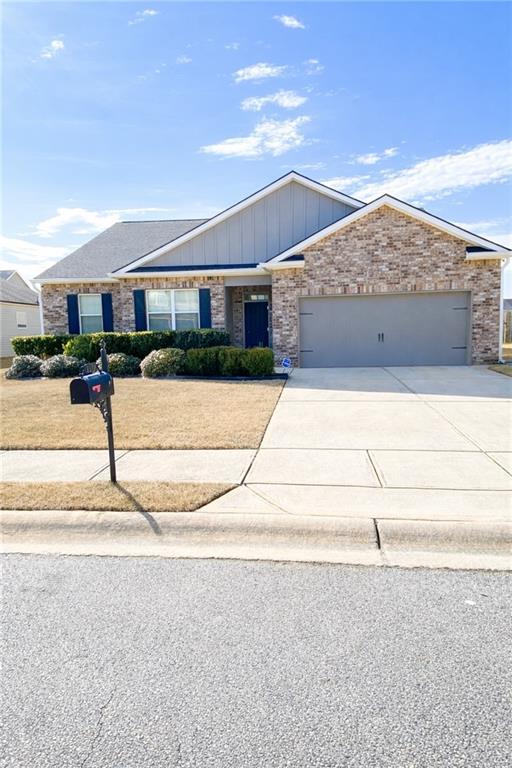 2108 Sawgrass Dr., Hampton, GA 30228