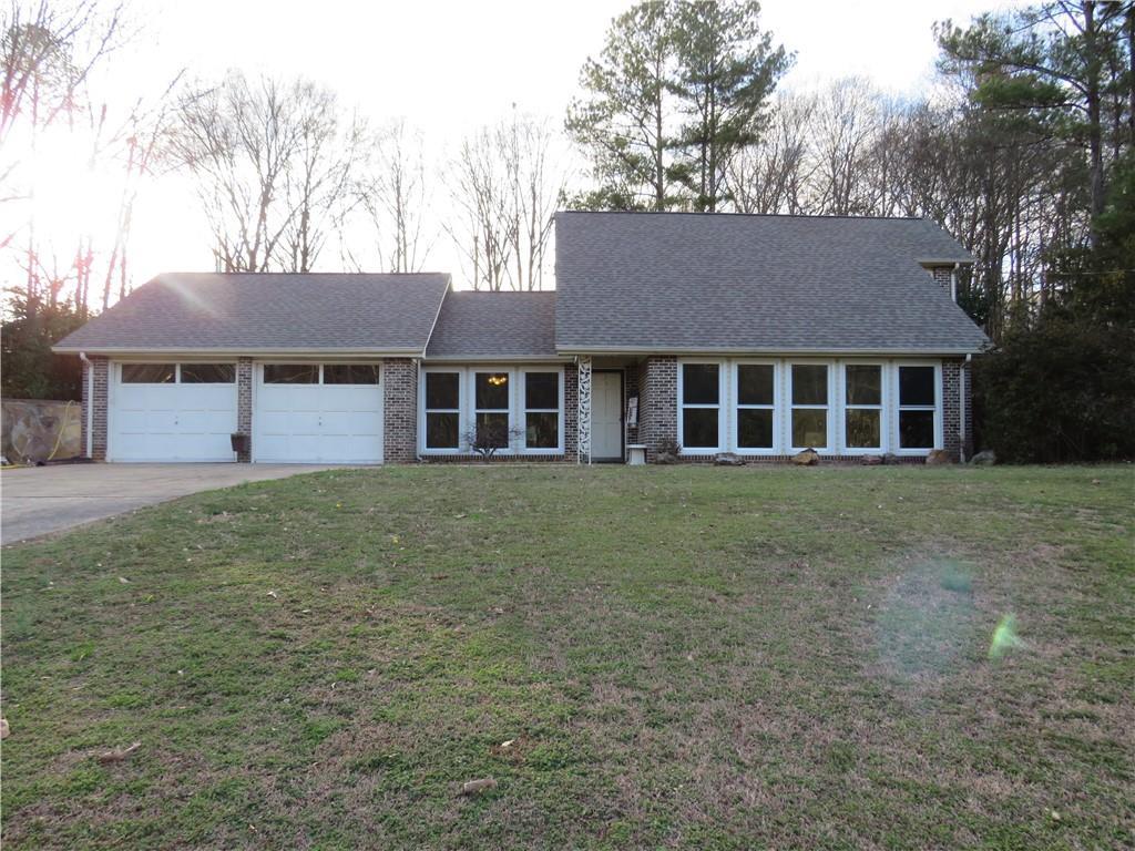 65 Oakwood Dr., Cedartown, GA 30125