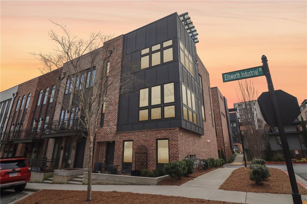 1229 Chelsea Cir., Atlanta, GA 30318