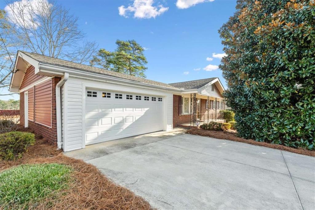 3698 Rogers Dr., Douglasville, GA 30134