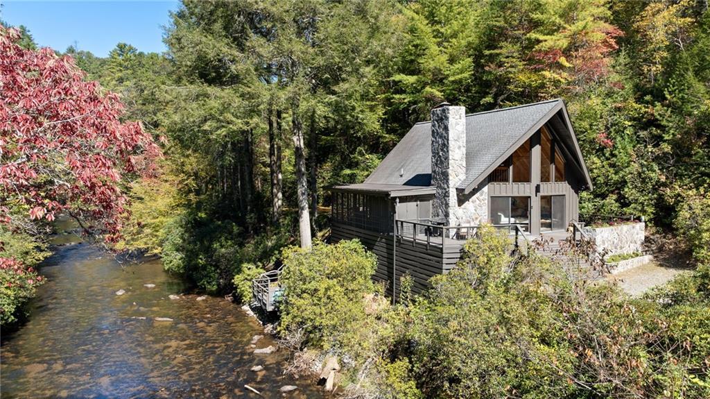 1062 River Bend Rd., Ellijay, GA 30540